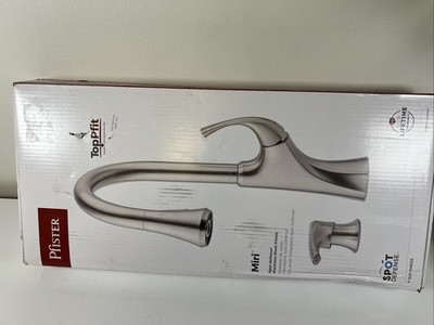 Pfister F-529-7MRGS Kitchen Faucet - Silver