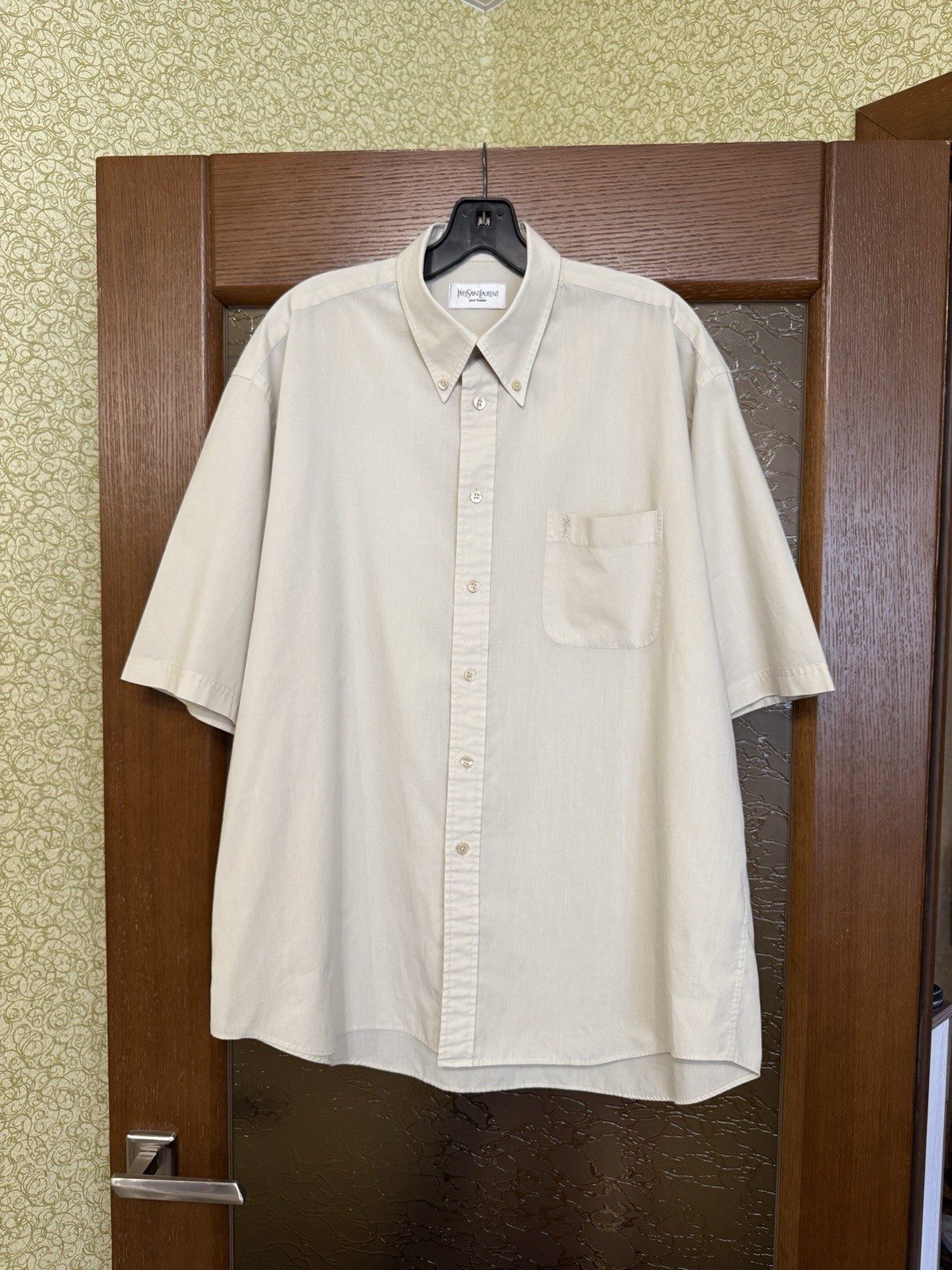 Yves Saint Laurent Camicia vintage classica abbottonata con maniche corte YSL