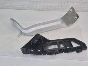 Volkswagen Caddy 2011 Vorne links Halterung Kotflügel 1T0821135C VEC8507