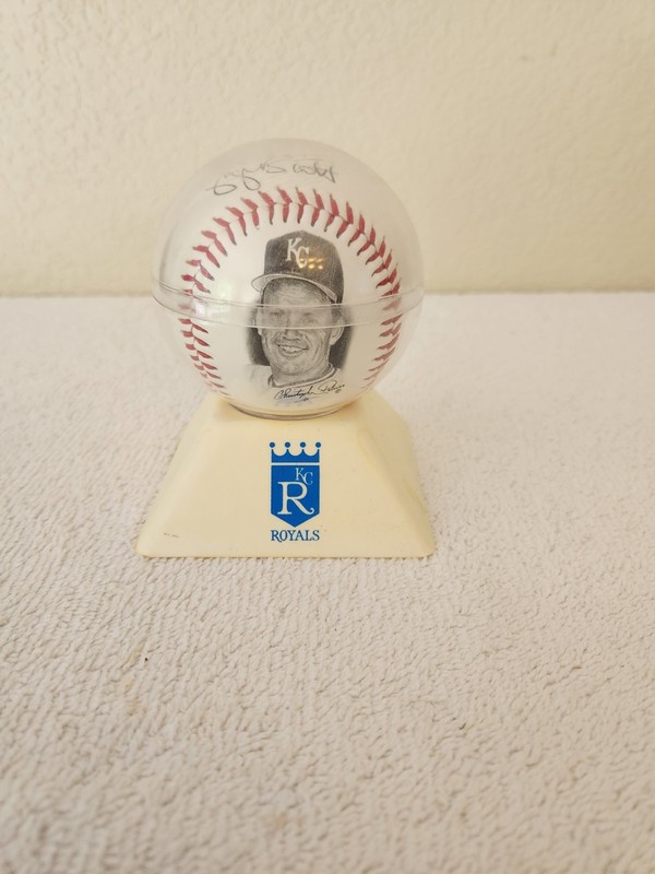 GEORGE BRETT Baseball Photoball  Kansas City Royals Collectable ( Look&See) !! 