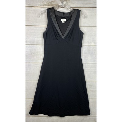 Ann Taylor LOFT Dress Womens 6 Basic Little Black V Neck Sleeveless Lined Rayon