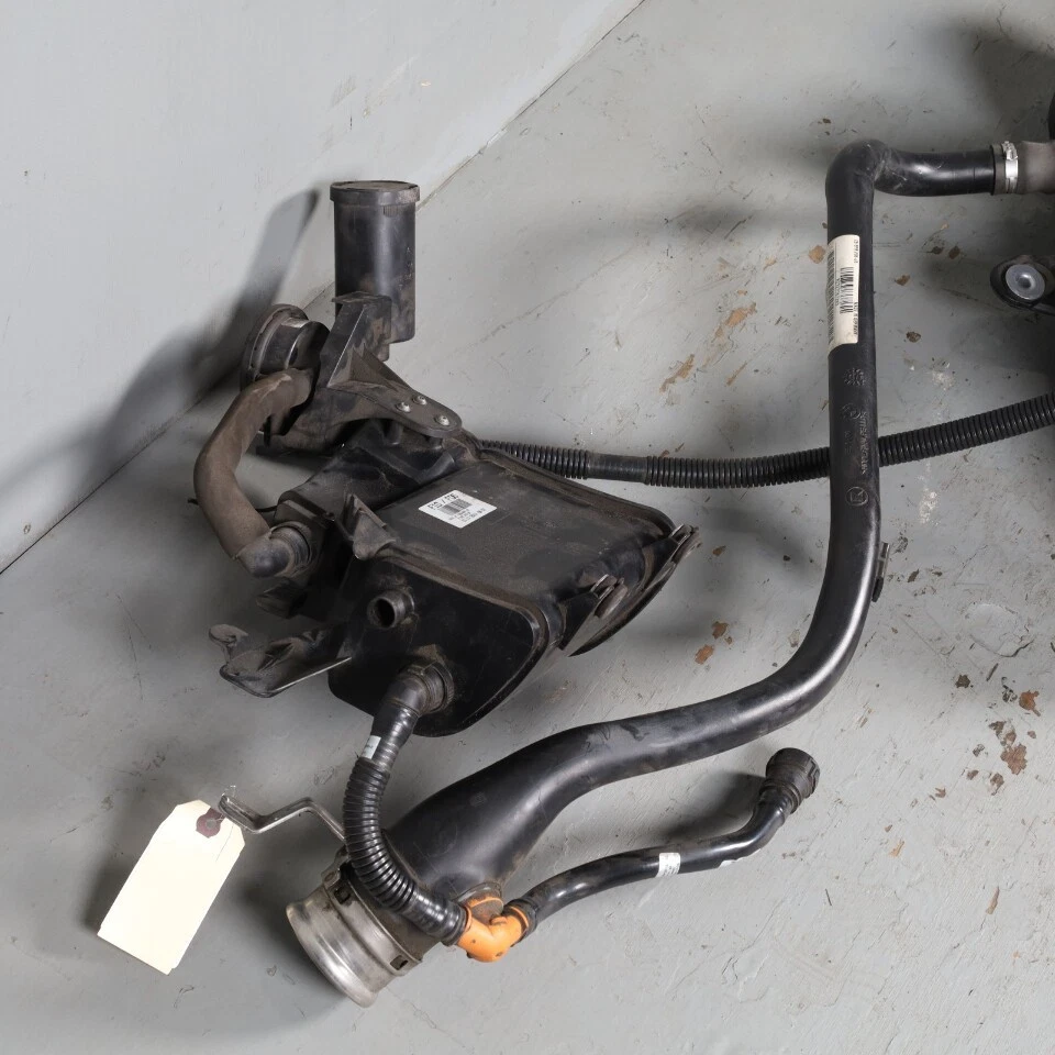 2011-2016 BMW 528i 535i 550i 640i 650i Gas Fuel Tank 16117268031 OEM Used Foto 4 de 4