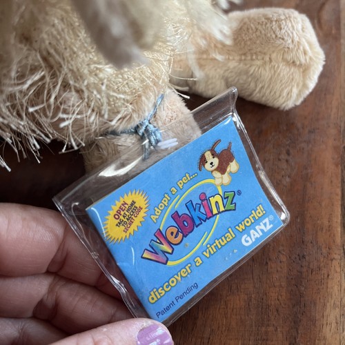Ganz Webkinz Retired Golden Retriever HM010 Plush New With Unused Tags - Picture 2 of 6