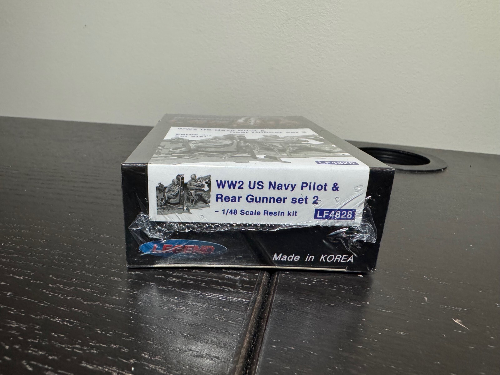 1/48 Legend Production WW2 US Navy Pilot & Rear Gunner (Engaged) Set 2 #LF4828