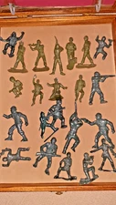 7 Marked MARX WWII ARMY MEN 22 Unmarked 29 Total Wounded Man with Knife Rider