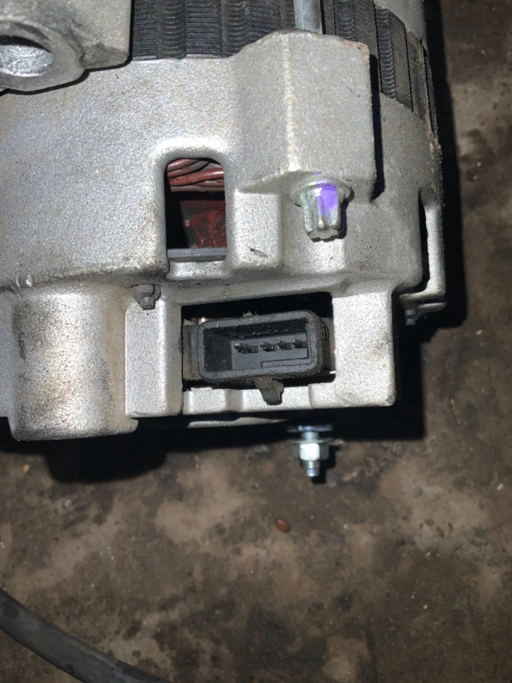 Alternador usado compatible con: camioneta Chevrolet 1500 1994 6-262 4,3 L 100 amperios gr Foto 3 de 4
