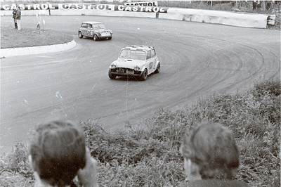 S993. Mini Cooper S 1275cc. Mallory Park 1969. Negativ Silber