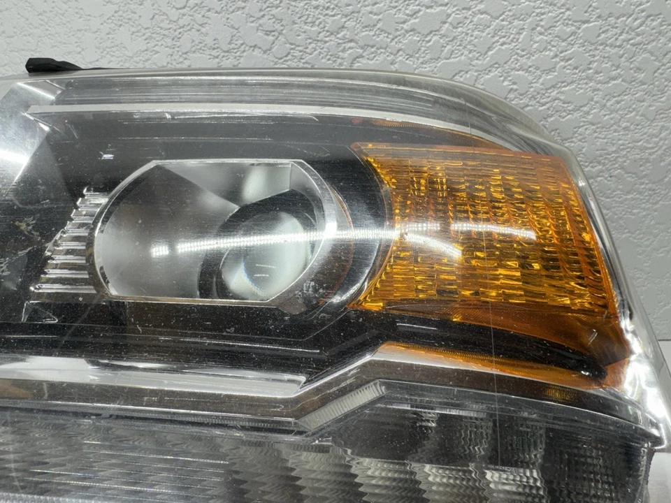Mint! 2014 - 2019 GMC Sierra 1500 2500 3500 Left LH Halogen LED Headlight OEM - Image 3 of 4