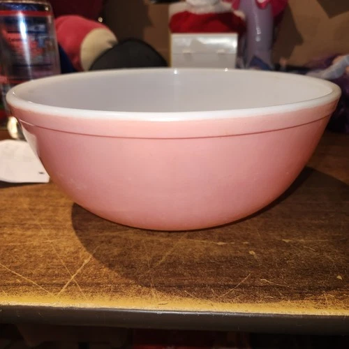 Vintage PYREX Flamingo Pink 4 Qt. Mixing Bowl # 404