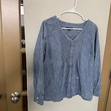 Lands End Womens XL P Petite Blue Chambray V-Neck Button Up Shirt