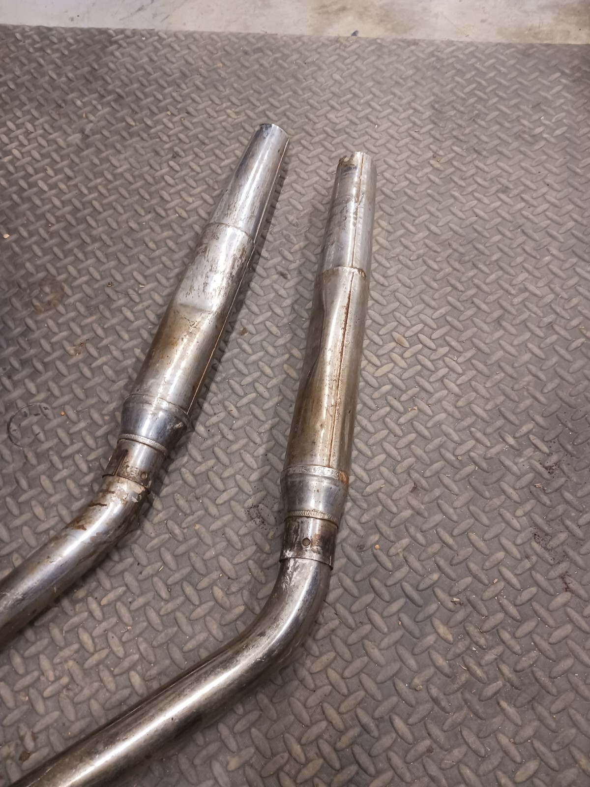 STOCK HARLEY SHOVELHEAD EXHAUST PIPES WITH MUFFLERS FOR 19711978 FX