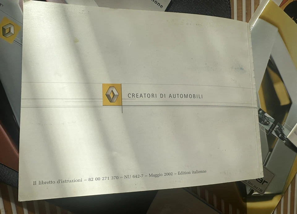 Manuale uso e manutenzione/istruzioni e pochette Renault Twingo Edizione 2002 - Immagine 2 di 3