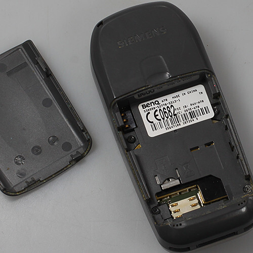 collectable vintage old SIEMENS BenQ A70 Mobile Phone SIM Free - grey silver - 第 4/4 張圖片