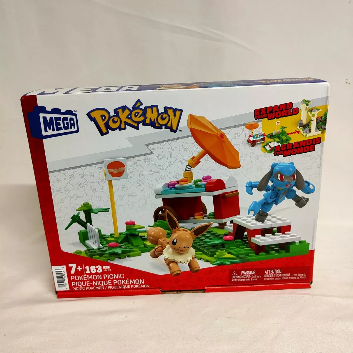 Mega Pokémon Adventure Builder Picnic Toy Building Set, Eevee and