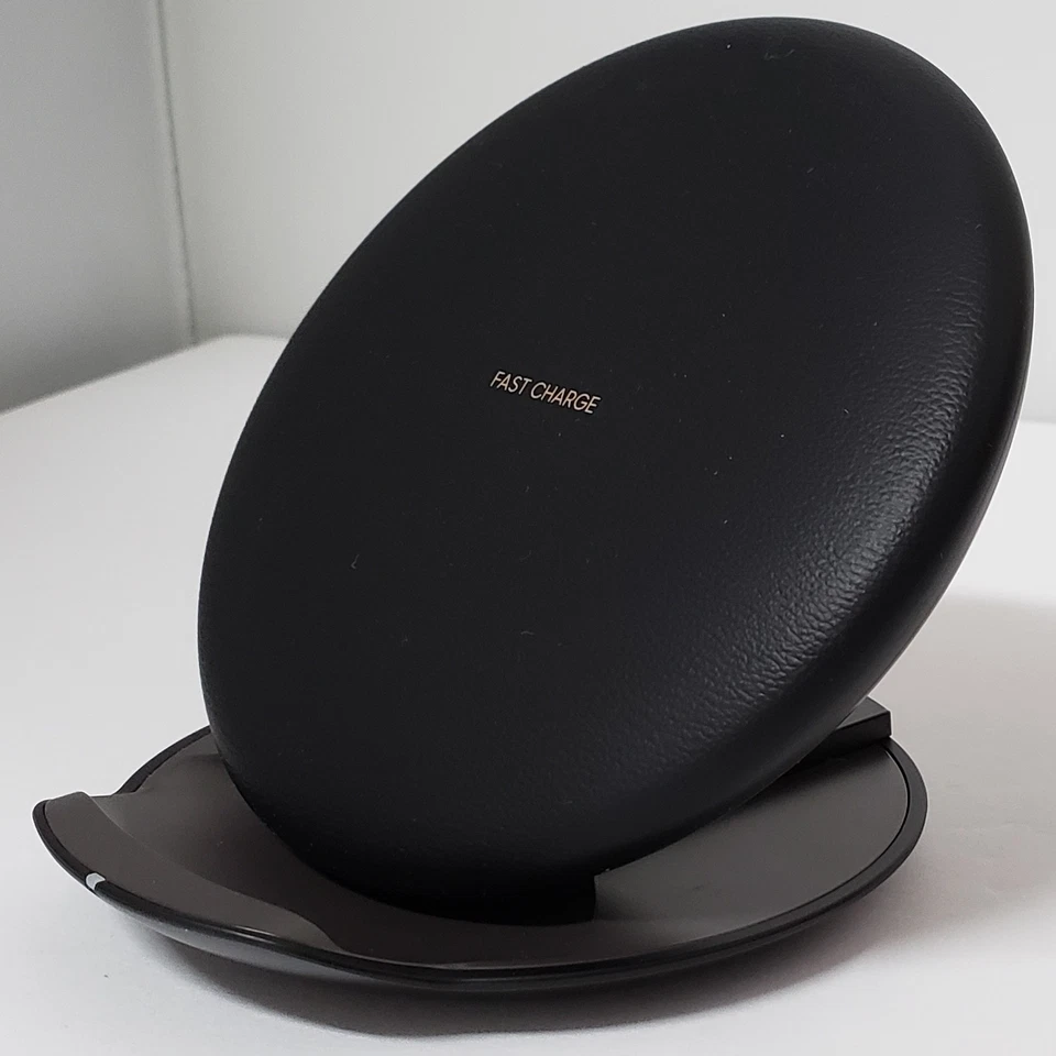 Samsung EP-PG950 Fast Charge Convertible Wireless Charging Stand Pad 2A USB-C Qi - Image 4 of 4