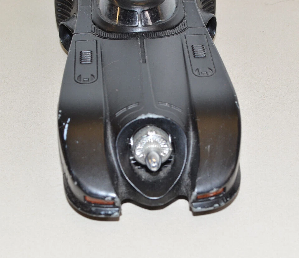 HOT WHEELS 1:24 Scale BATMOBILE Batman Returns Diecast Car DC Comics 2014 - Image 2 of 4