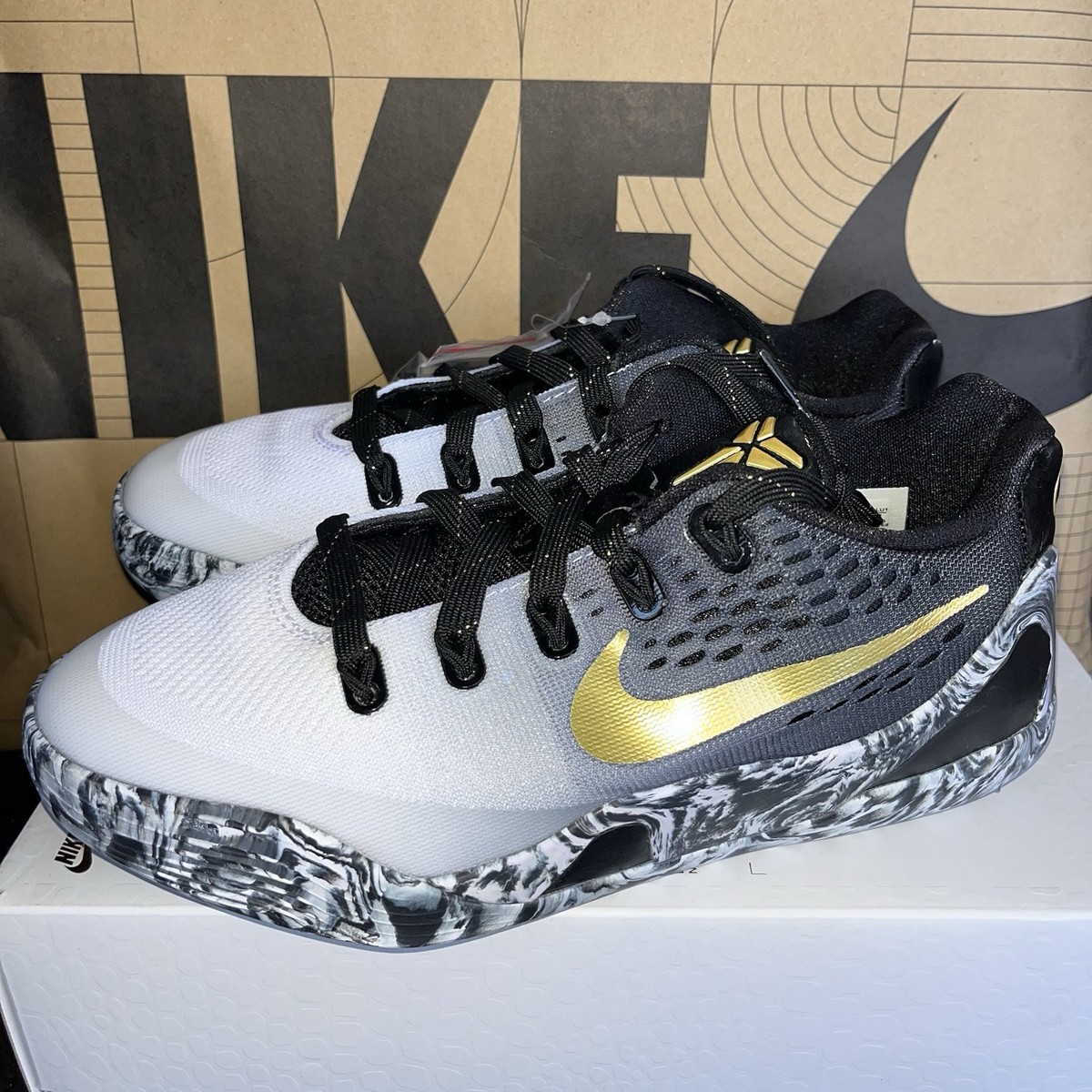 シューズ(女性用) Nike Kobe 9 EM Low Mambacita (GS) Nike Kobe 9 EM Low Mambacita (GS) - FV3607-002 - US