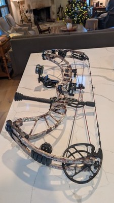 Obsession Defcon 6 (BARE BOW) draw weight 50-70 (27 1/2 in draw length) mint con