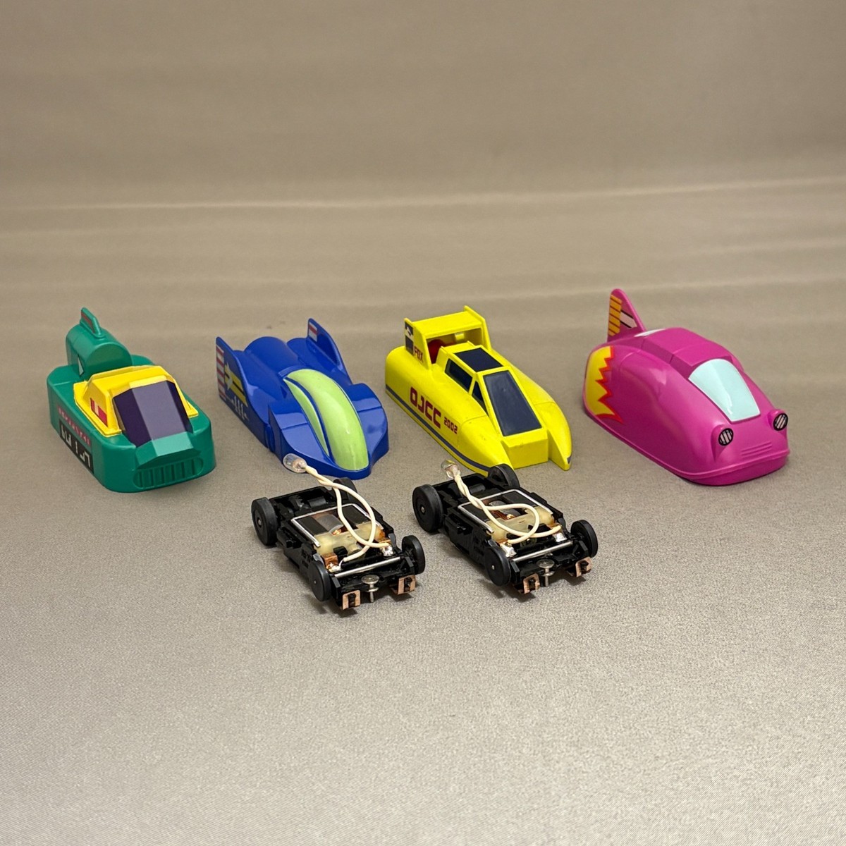 HO・SCALE RACING TOMY AFX 2台セット AFX/Racemasters Infinity HO Scale Slot Racing Set with Track and