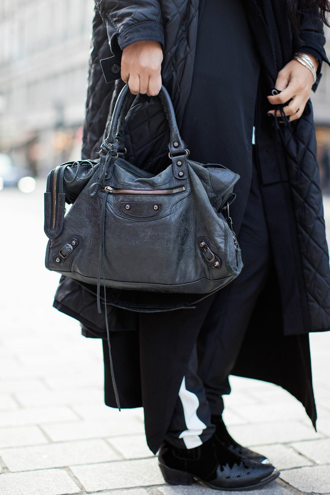 balenciaga classic city bag black