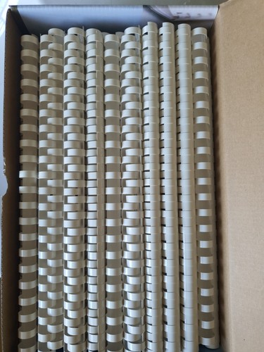 14mm White 21 ring Renz Plastic Comb binding elements ROUND box of 100 NEW - Picture 3 of 4