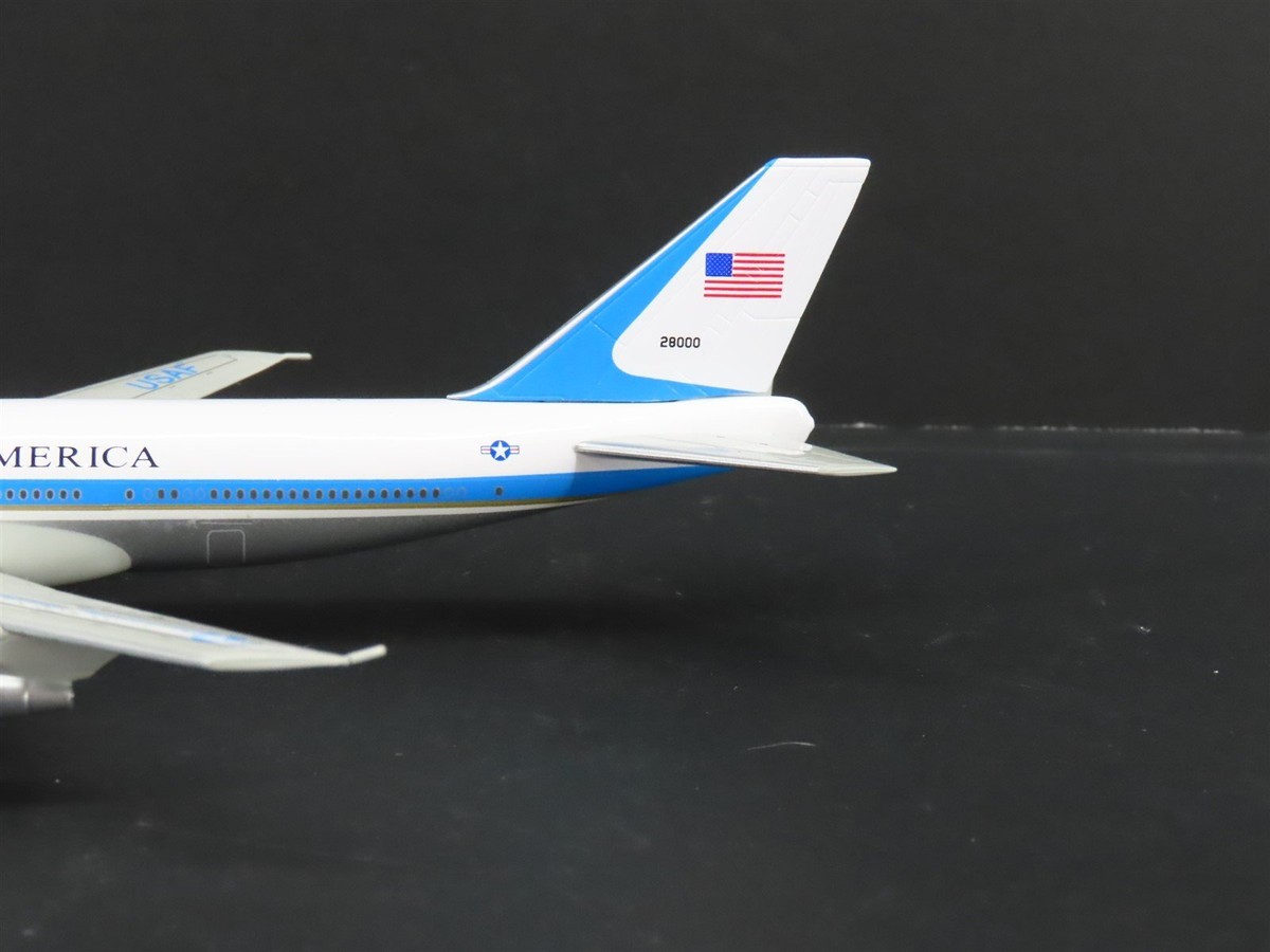 Dragon Wings 1:400 USAF Air Force One Boeing 747-200