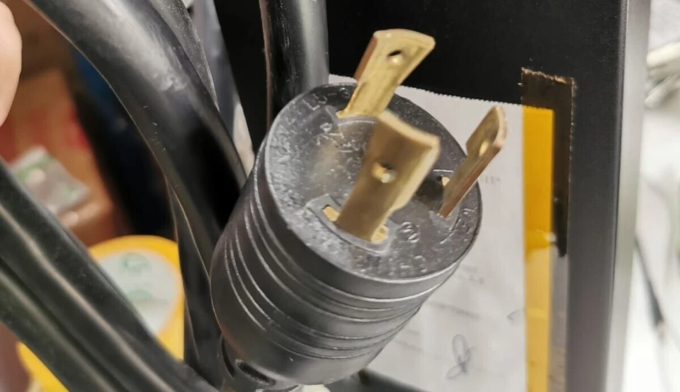 APC AP7902 Rack PDU Switched, 2U 30A 120V (16) 5-20: Uninterruptible PS - Image 2 of 2