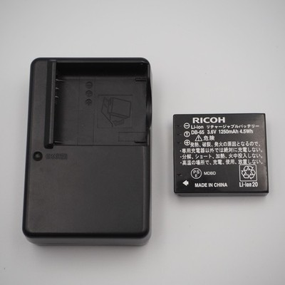 Mint] RICOH GR1 GR 16.2MP APS-C Compact Digital w/Chargers