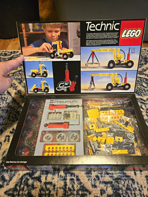LEGO Technic Universal Set 8040 Pneumatic Complete Boxed 404 Pcs Ages 9-14