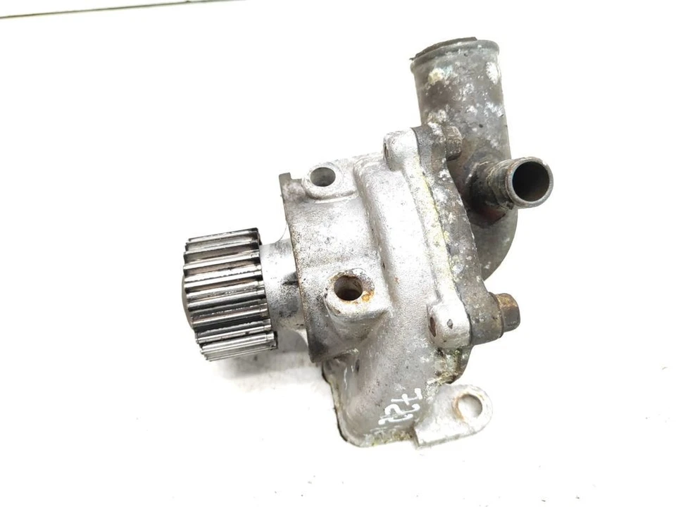 Pompa Dell'Acqua Motore Diesel Mazda B2200 B Series UF 2.2D 48kW 1989 Foto 4 de 4