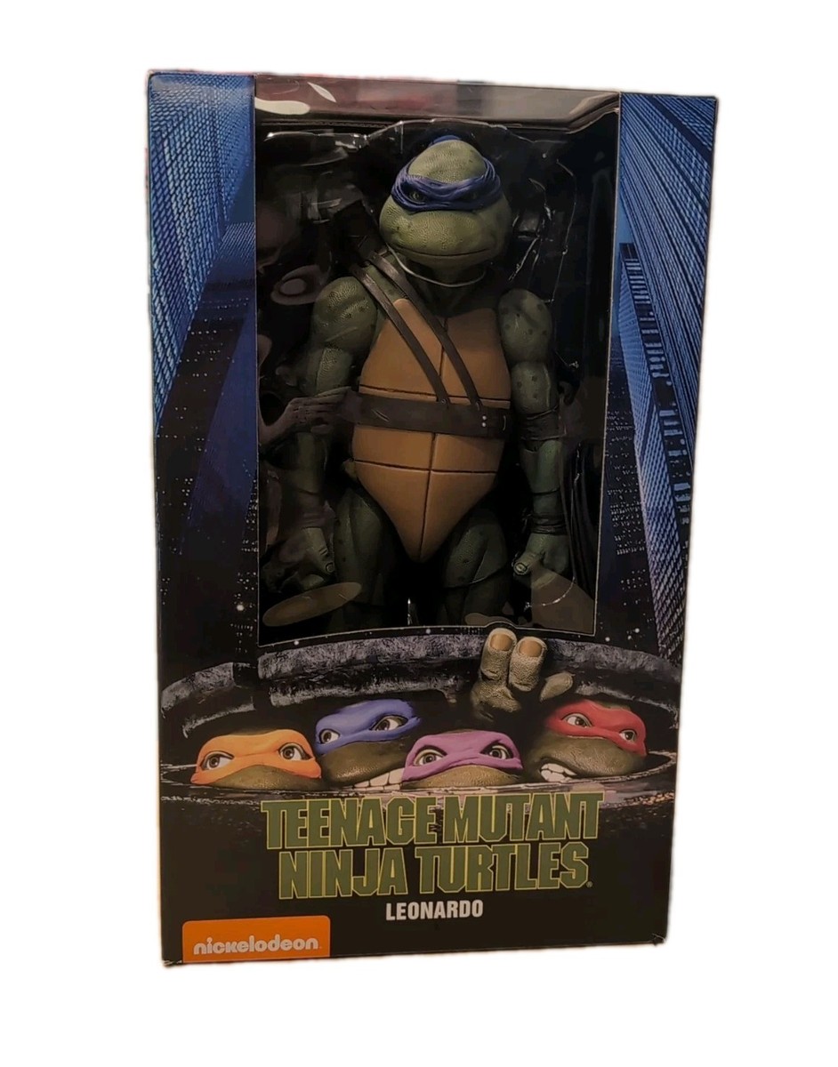 NECA Teenage Mutant Ninja Turtles Leonardo 1/4 Scale Action Figure