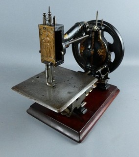 Vintage The Challenge Sewing Machine by The Royal Sewing Machine Co c1875 #6224