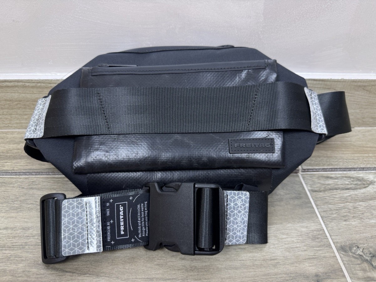 【美品】Freitag F655 DIXON オールブラック　フライターグ Freitag F655 Dixon Sling Bag/Belt Bag/Fanny Pack Full Black