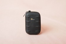 Lowepro Santiago 20 II Case for Compact Point...