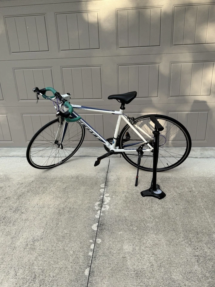 Bicicleta de carretera de carbono Scott Contessa Solace 25 usada para mujer Foto 3 de 4