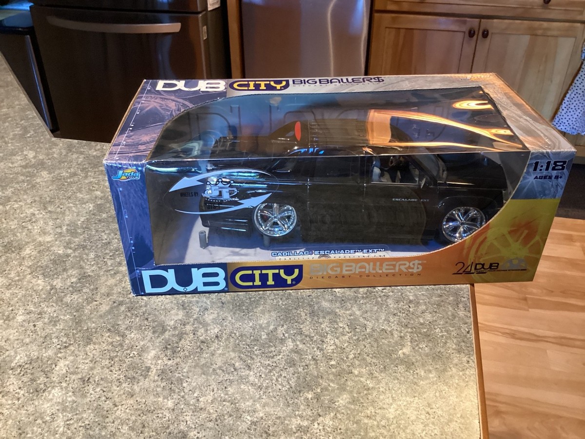 JADA TOYS DUB CITY 2002 CADILLAC ESCALADE EXT BLACK 1:18 DIECAST