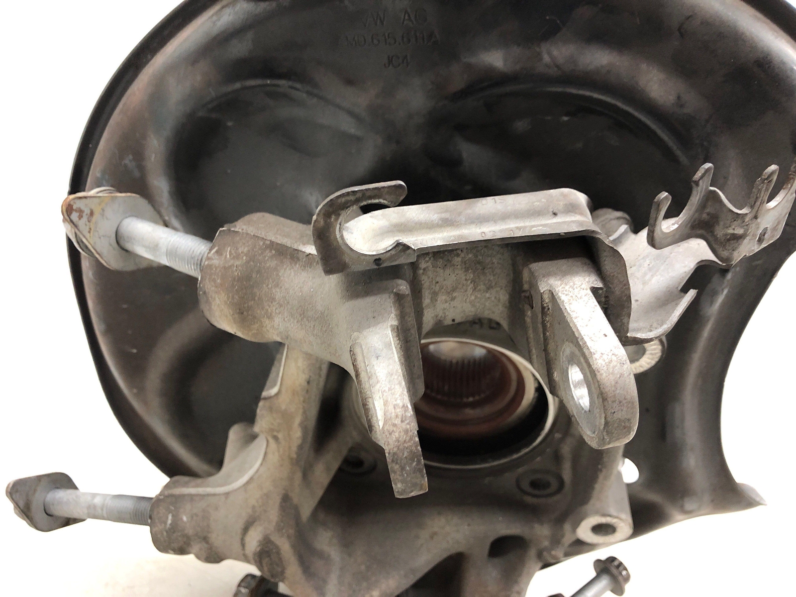 2016-2020 BENTLEY BENTAYGA LEFT REAR SPINDLE KNUCKLE WHEEL BEARING HUB OEM 2019