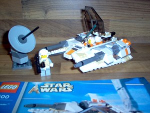 lego snowspeeder 2004