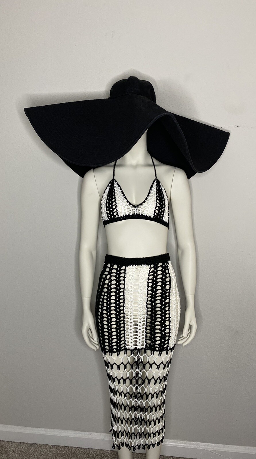 Large beach Hat - image 2