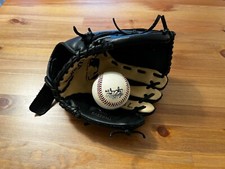 Wilson A2451 Youth Black Tan 11" Leather Baseball Glove Left  Signed ball