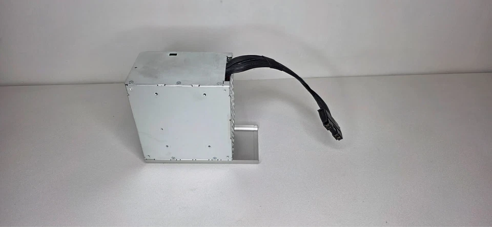 Apple Mac Pro A1289 2009-2012 5.1 980W Power Supply 614-0454 DPS-980BB-2 - Image 2 of 4