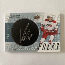 2016-17 Upper Deck Trilogy - Signature Pucks Victor Rask #SP-VR (AU)