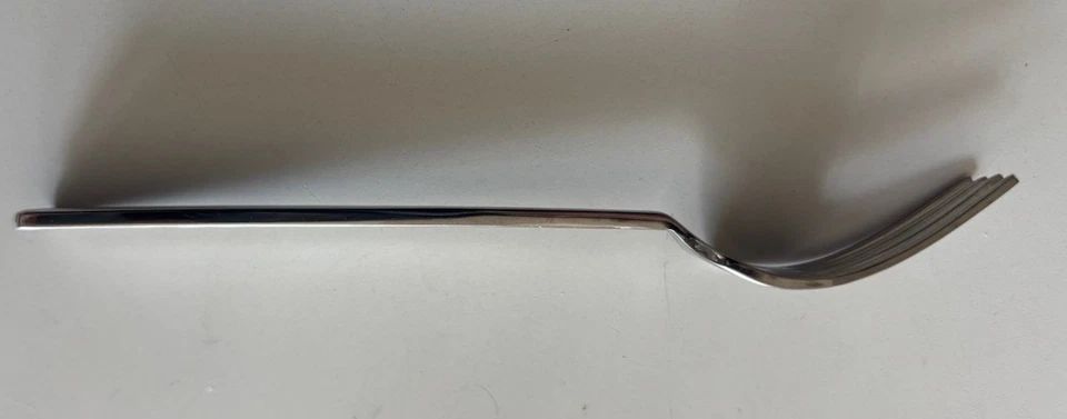 Tenedor de 4 dientes de acero inoxidable Sant Andrea "Viotti" 5 1/2" para cócteles/mariscos Corea Foto 3 de 4