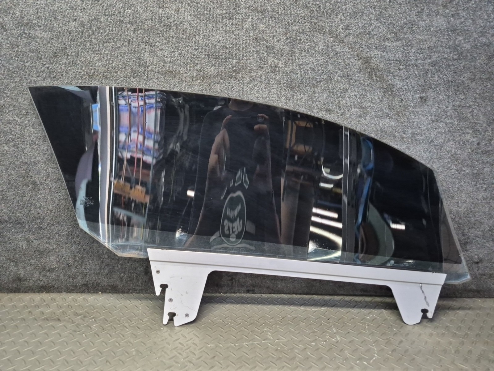 Bentley Continental GT 2003-2010 Left Door glass