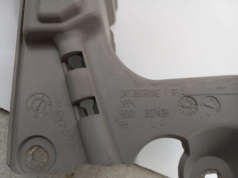 Manija de techo trasero derecho Dodge Caravan 2001-2007 con moldura Foto 4 de 4