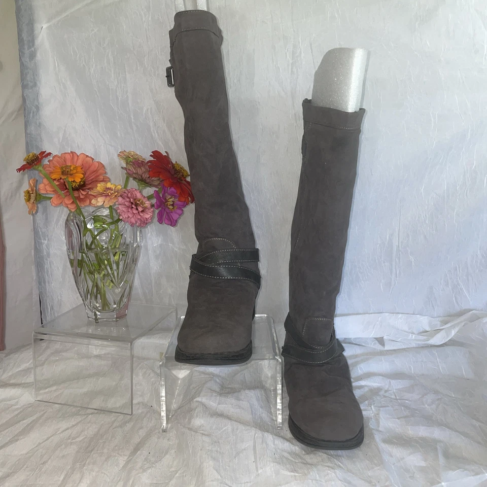 Botas hasta la rodilla de gamuza sintética con cremallera trasera Madden Girl Zuzu 9,5 M resistentes industriales elegantes Foto 2 de 4