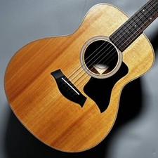 Taylor GS Mini Rose: Rosewood sides and back.