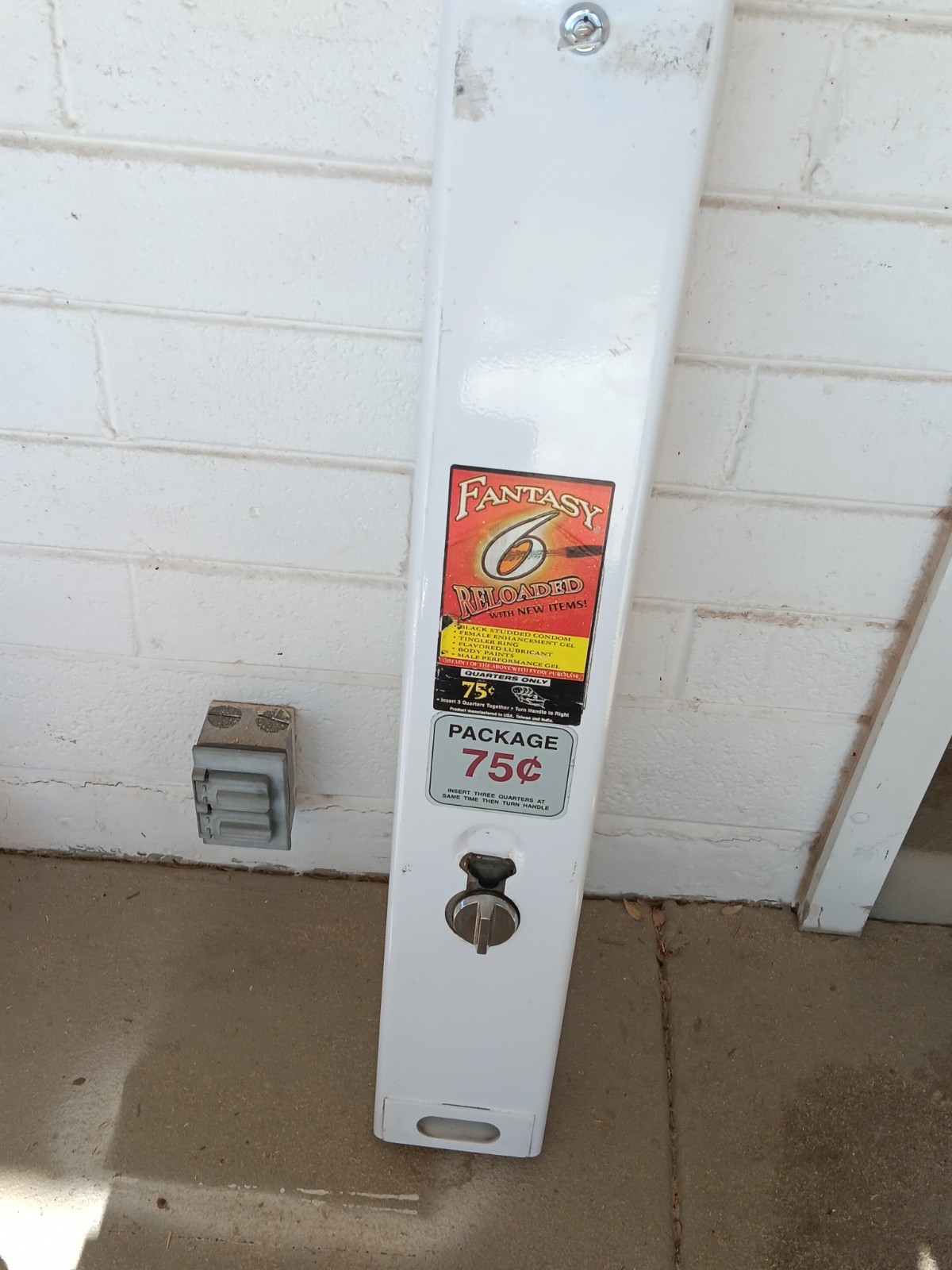 VINTAGE 80s CONDOM / NOVELTY VENDING MACHINE