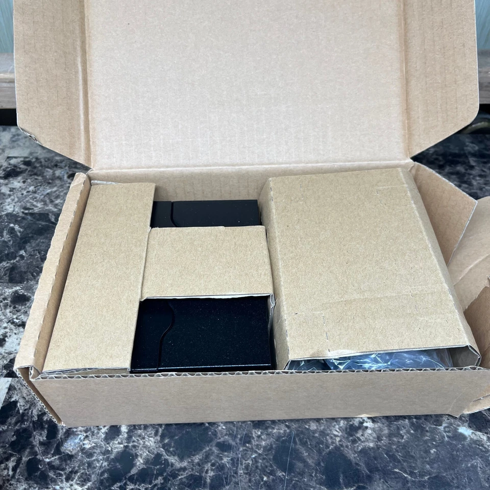 StarTech 2x2 VGA Matrix Video Switch Splitter W/ Audio ST222MXA - Image 3 of 4