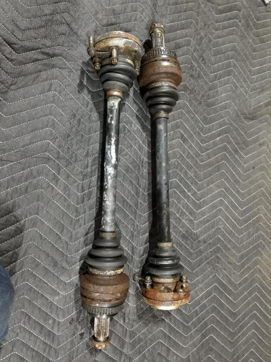92-99 OEM BMW E36 325i Rear Passenger CV Axle Shafts 92-99 OEM BMW E36 325i Rear Passenger CV Axle Shafts